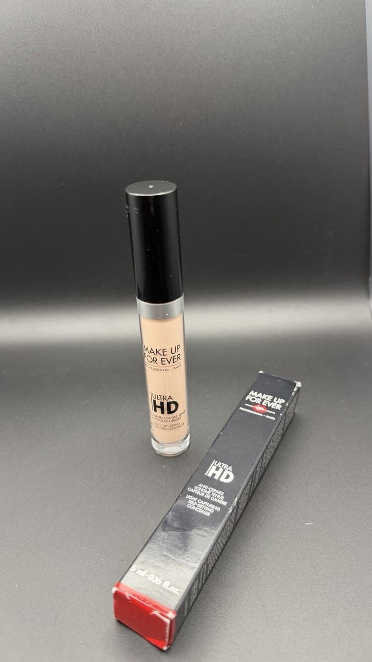 Make Up For Ever Ultra HD Light Capturing Concealer 0.16 oz Shade 20 New